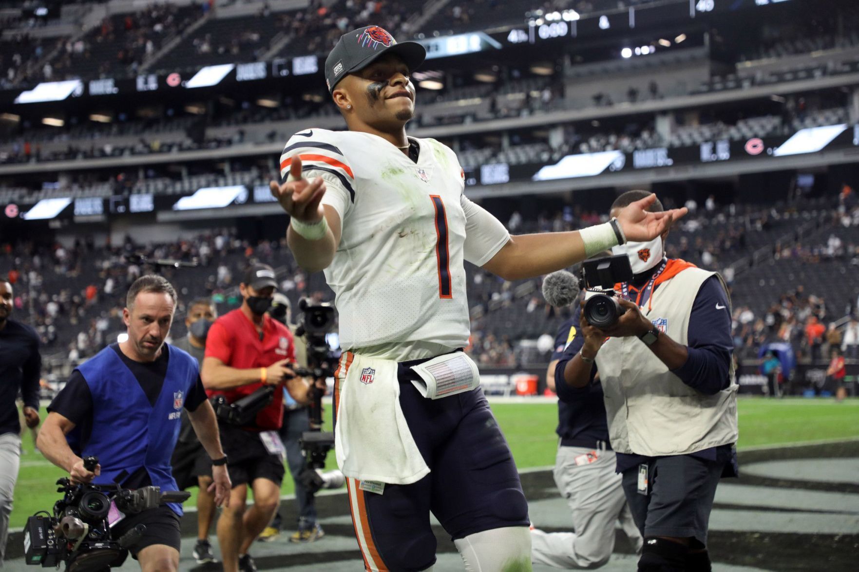 20211010-AMX-SPORTS-WEEK-5-RECAP-CHICAGO-BEARS-2-TB.jpg